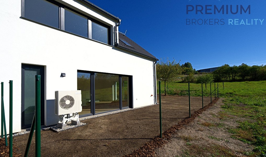 Prodej domu 102 m² s pozemkem 238 m², Nové Strašecí – náhled fotky 5