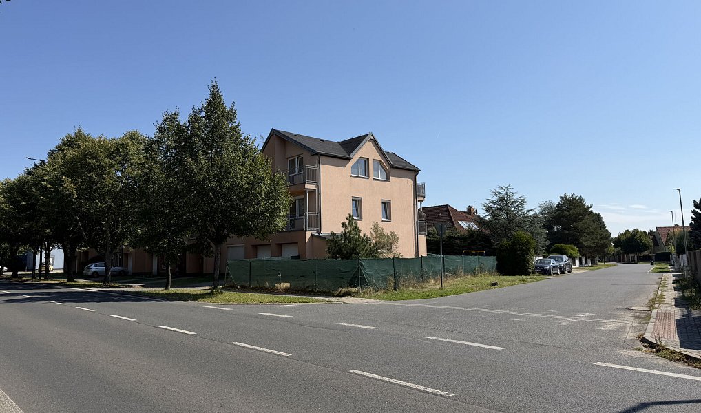 Prodej bytu 3+kk 74 m², Šestajovice – náhled fotky 32
