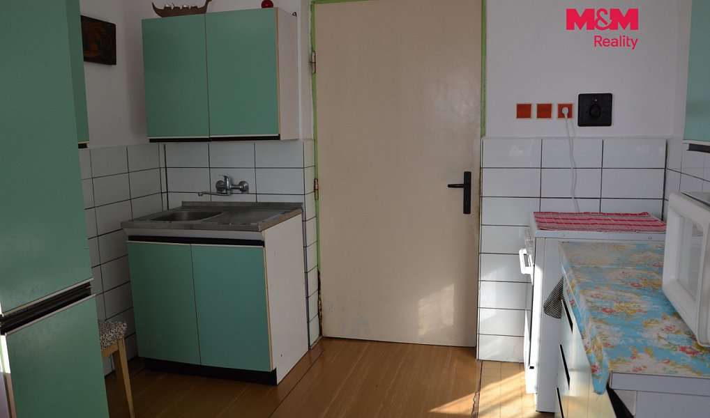 Prodej domu 349 m² s pozemkem 2 876 m², Vestec – náhled fotky 9