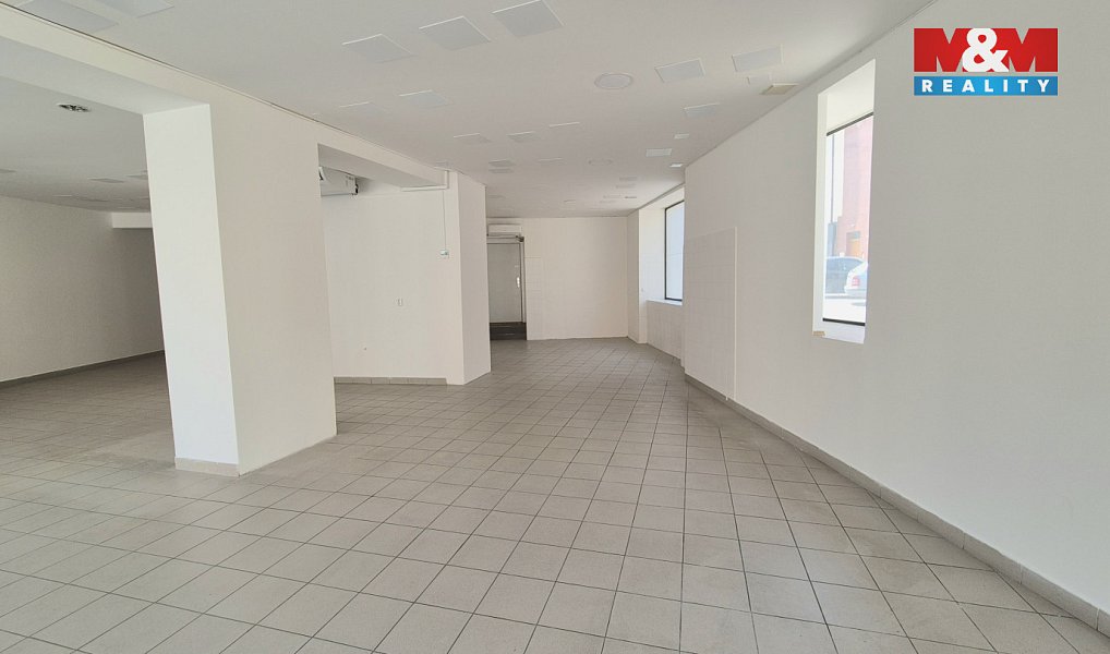 Pronájem obchodních prostor 121 m², Kladno – náhled fotky 3