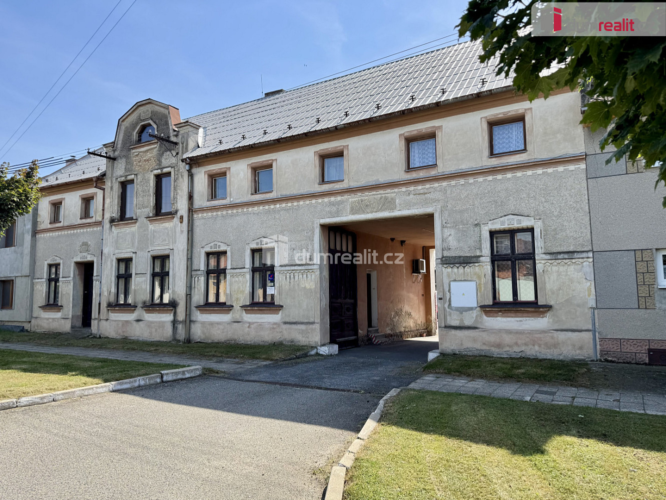 Prodej domu 840 m² s pozemkem 3 053 m²