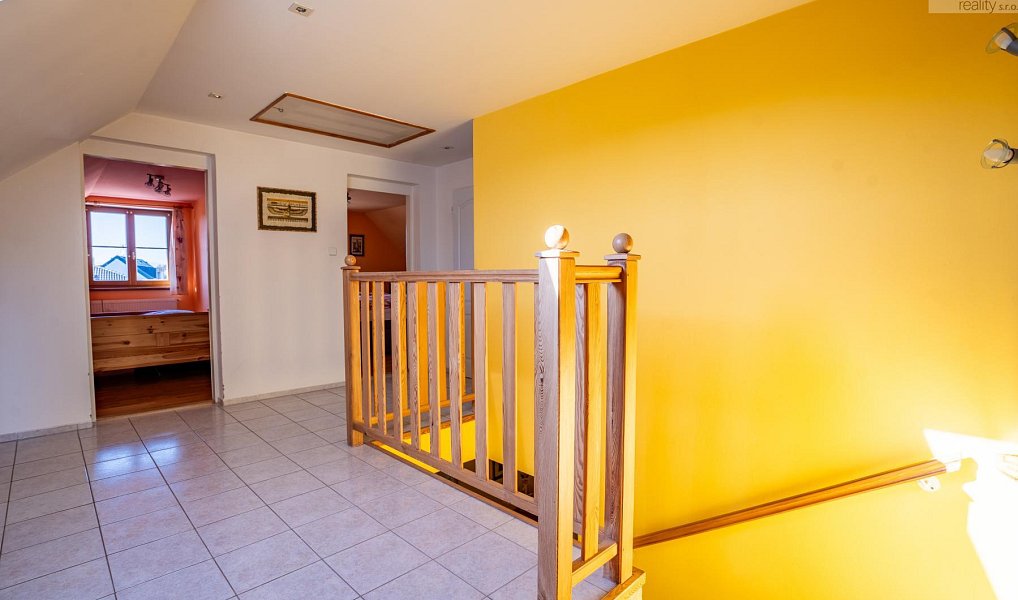 Prodej domu 200 m² s pozemkem 989 m², Lužice – náhled fotky 10