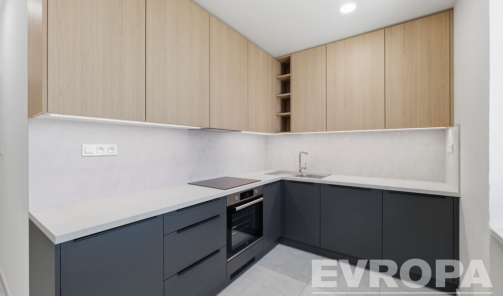 Prodej bytu 2+1 52 m², Hradec Králové – náhled fotky 9