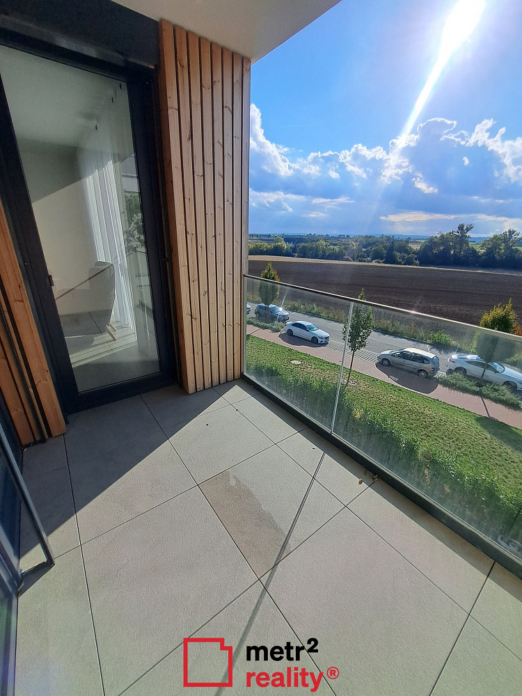 Pronájem bytu 2+kk 62 m² – fotografie 3