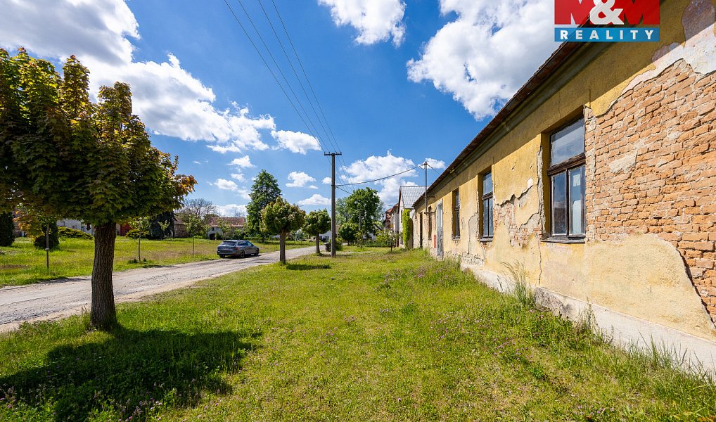 Prodej domu 330 m² s pozemkem 43 267 m², Moravany – náhled fotky 4