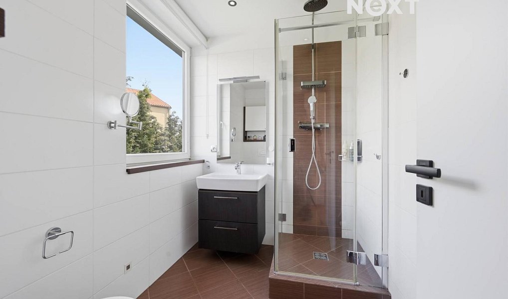 Prodej domu 180 m² s pozemkem 491 m², Jenštejn – náhled fotky 15