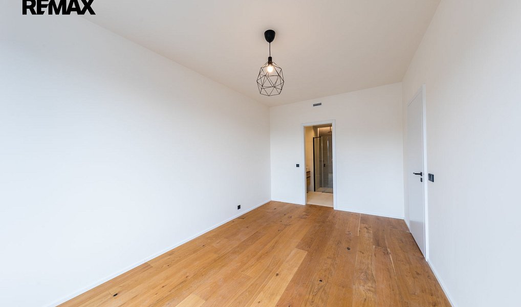 Pronájem bytu 2+kk 66 m², Praha – náhled fotky 10