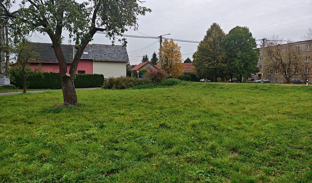 Prodej stavebního pozemku 800 m², Kunín – fotka 1 z 6