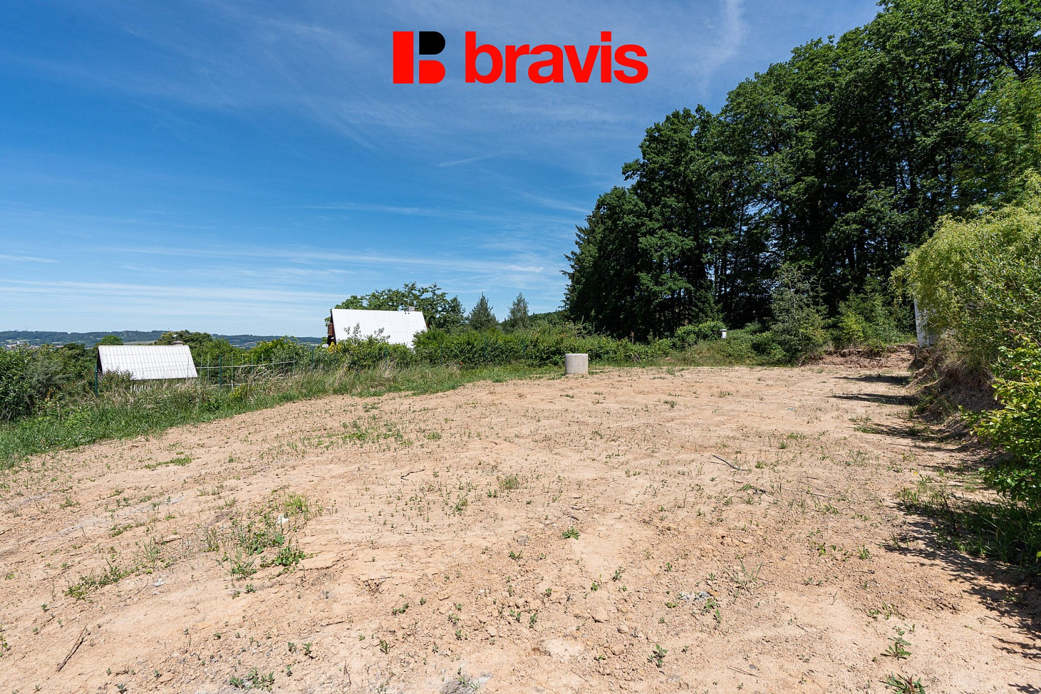 Land, 1762 m²