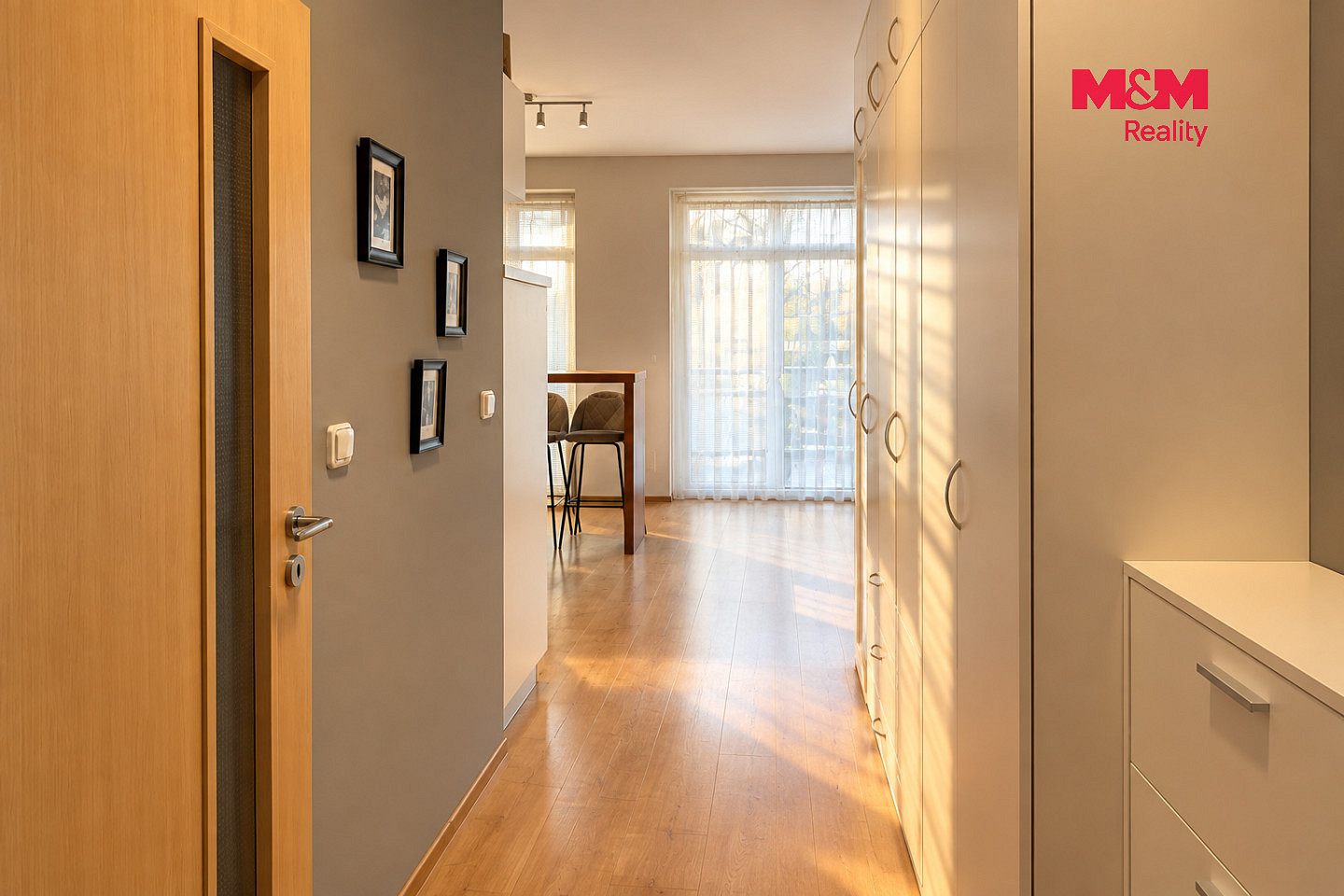 Pronájem bytu 1+kk 34 m² – fotografie 4
