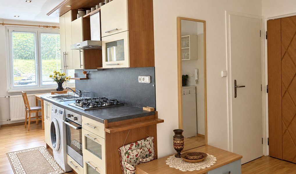 Pronájem bytu 3+1 76 m², Chomutov – fotka 1 z 23