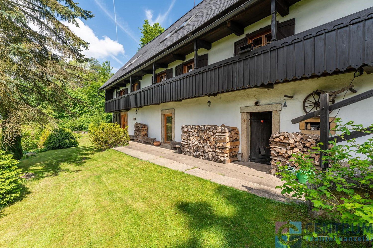 Prodej domu 265 m² s pozemkem 1 648 m² — photo 2