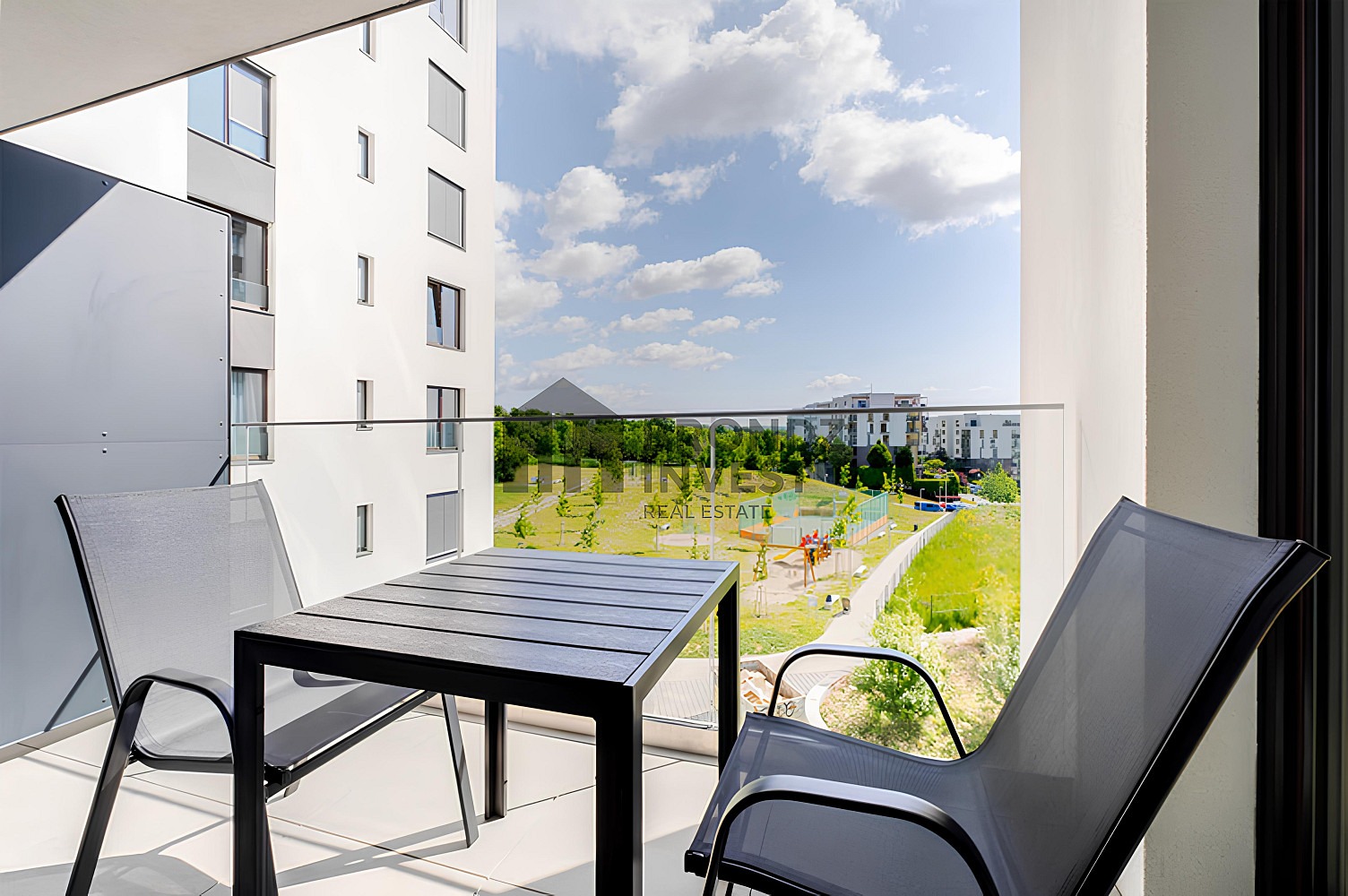 Pronájem bytu 2+kk 55 m² – fotografie 4
