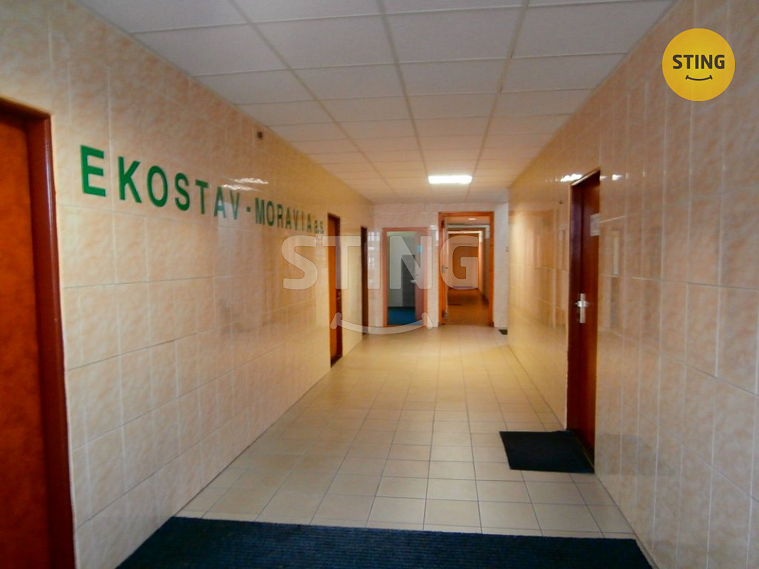 Pronájem kanceláře 580 m² – fotografie 2