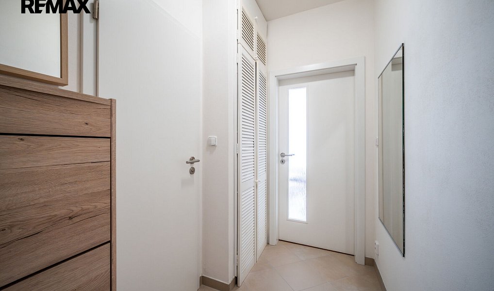 Prodej bytu 1+kk 29 m², Praha – náhled fotky 5