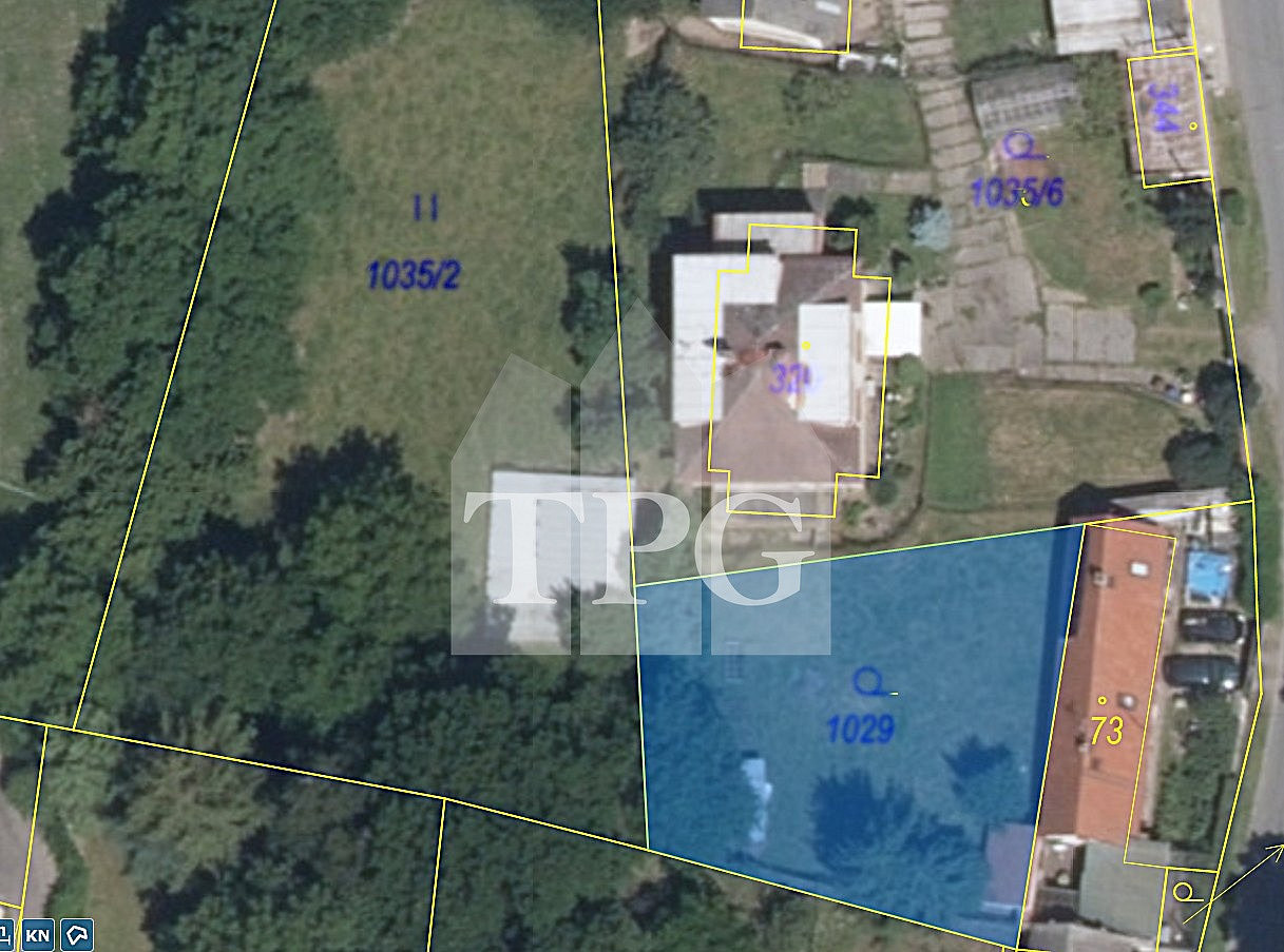 Prodej stavebního pozemku 2 674 m² – fotografie 2