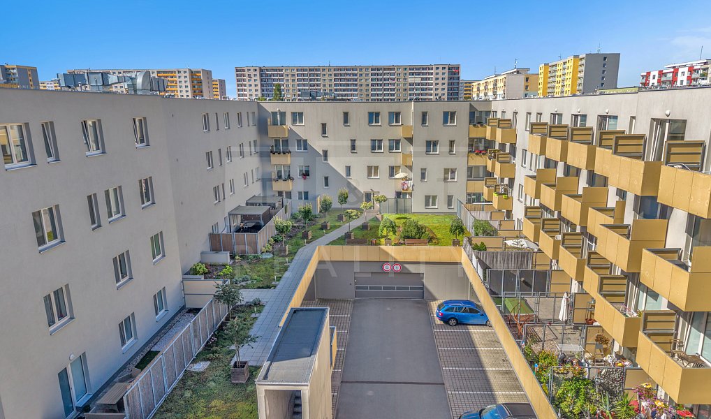 Prodej bytu 4+kk 102 m², Hradec Králové – náhled fotky 21