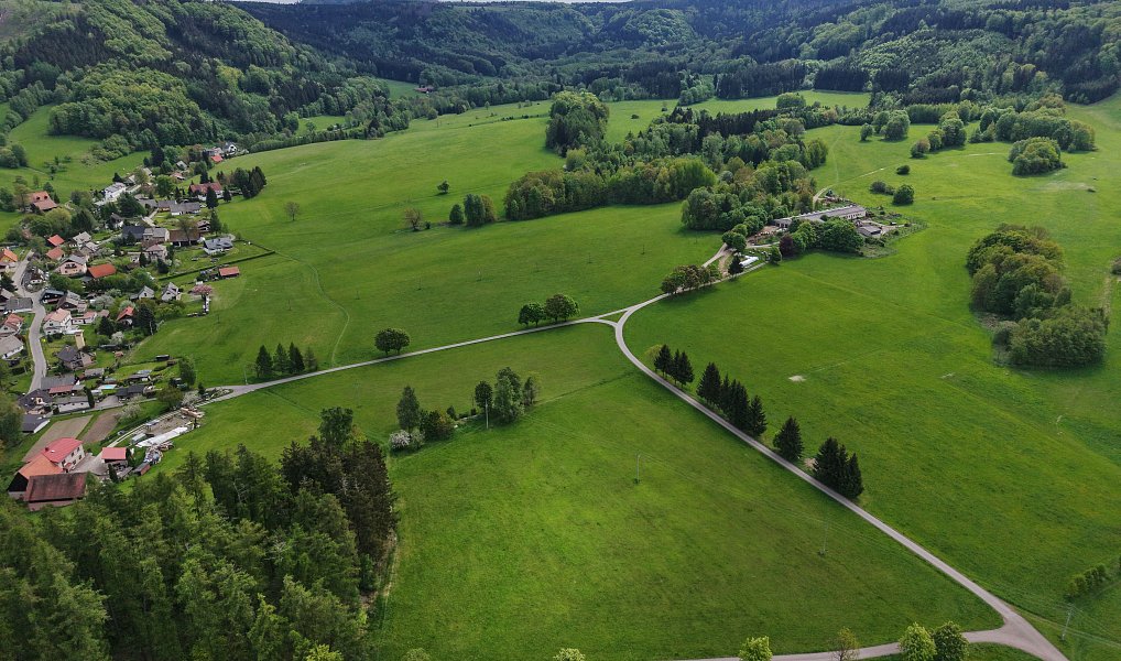 Prodej stavebního pozemku 15 555 m², Machov – náhled fotky 5