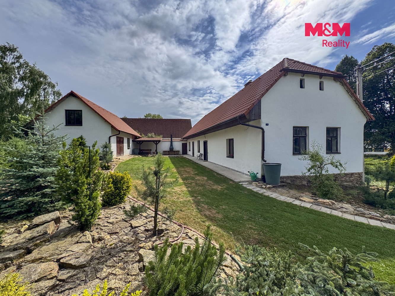 Prodej domu 138 m² s pozemkem 892 m² — photo 2
