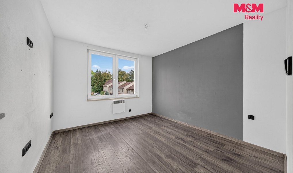 Prodej bytu 4+1 82 m², Černovice – náhled fotky 2