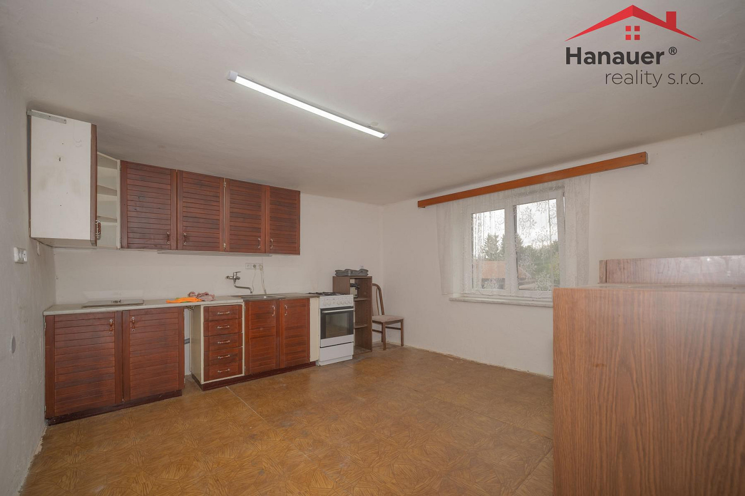 Prodej domu 190 m² s pozemkem 200 m² – fotografie 2