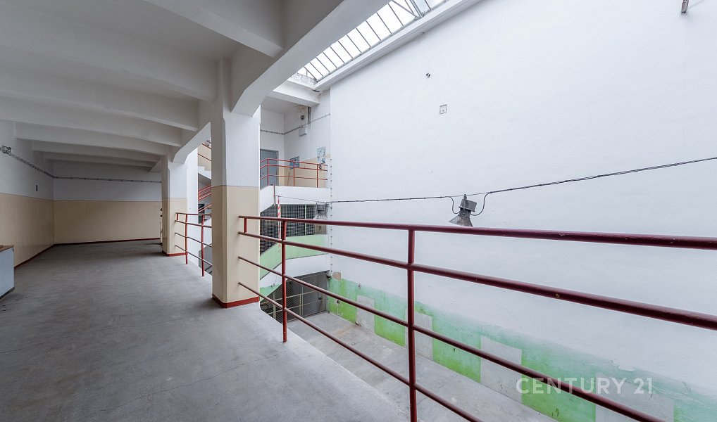 Pronájem skladovacích prostor 700 m², Dolní Bousov – náhled fotky 4