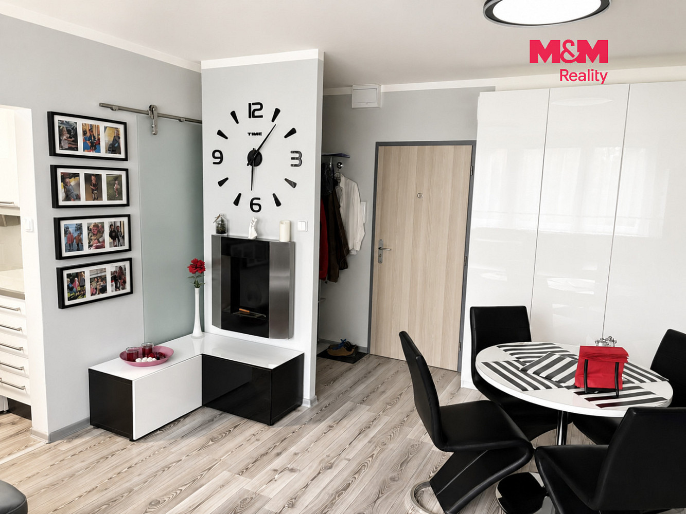 Prodej bytu 2+1 43 m² — photo 2