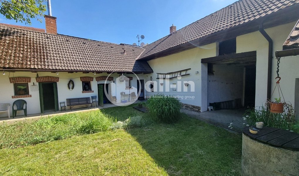 Prodej domu 217 m² s pozemkem 1 239 m², Vážany – náhled fotky 8