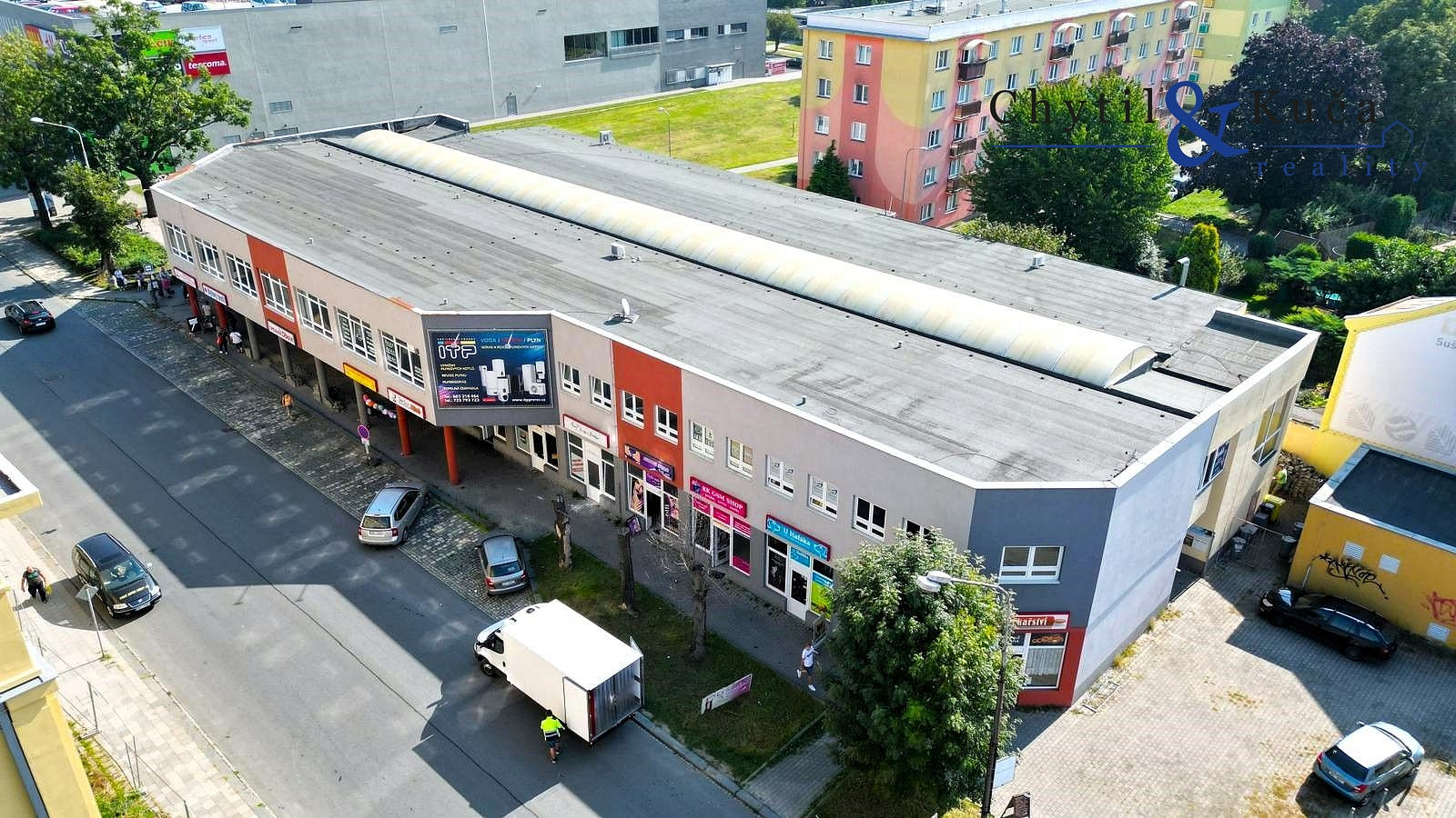 Prodej obchodních prostor 1 200 m² – fotografie 3