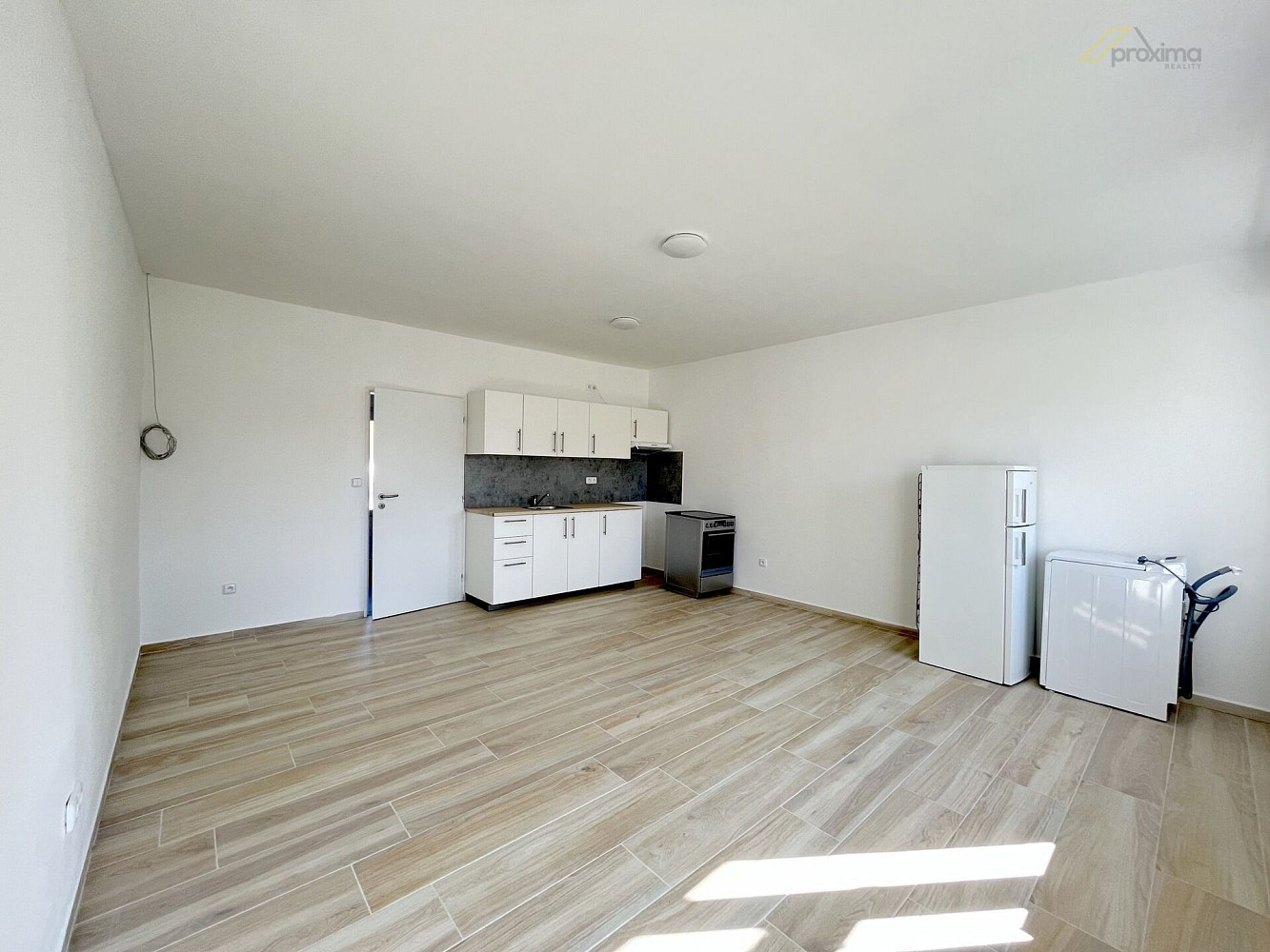 Pronájem bytu 1+kk 34 m² — photo 2