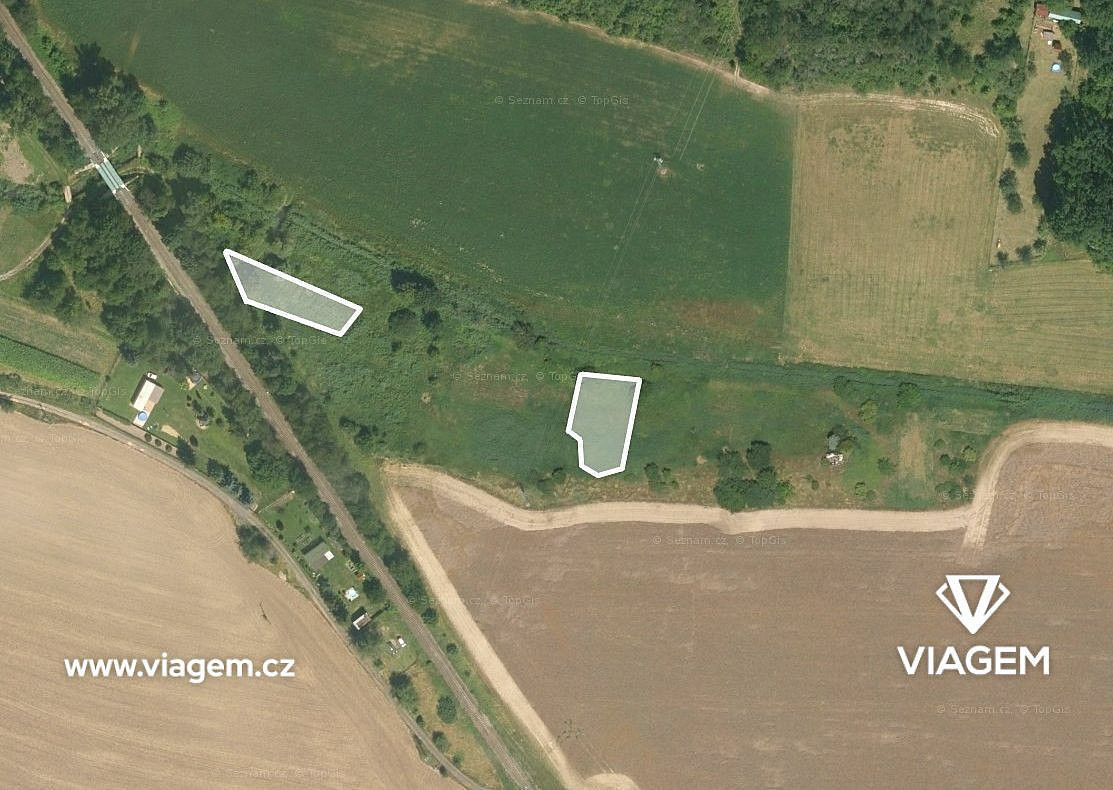 Prodej pole 697 m²