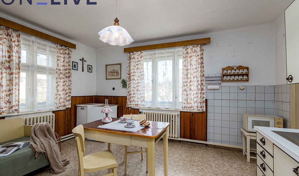 Prodej domu 236 m² s pozemkem 2 225 m², Zahořany – náhled fotky 9