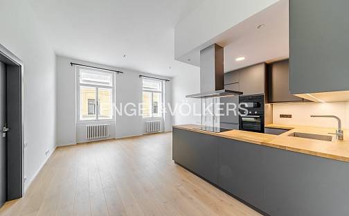 Pronájem bytu 3+kk 70 m², Lazarská, Praha 2 - Nové Město