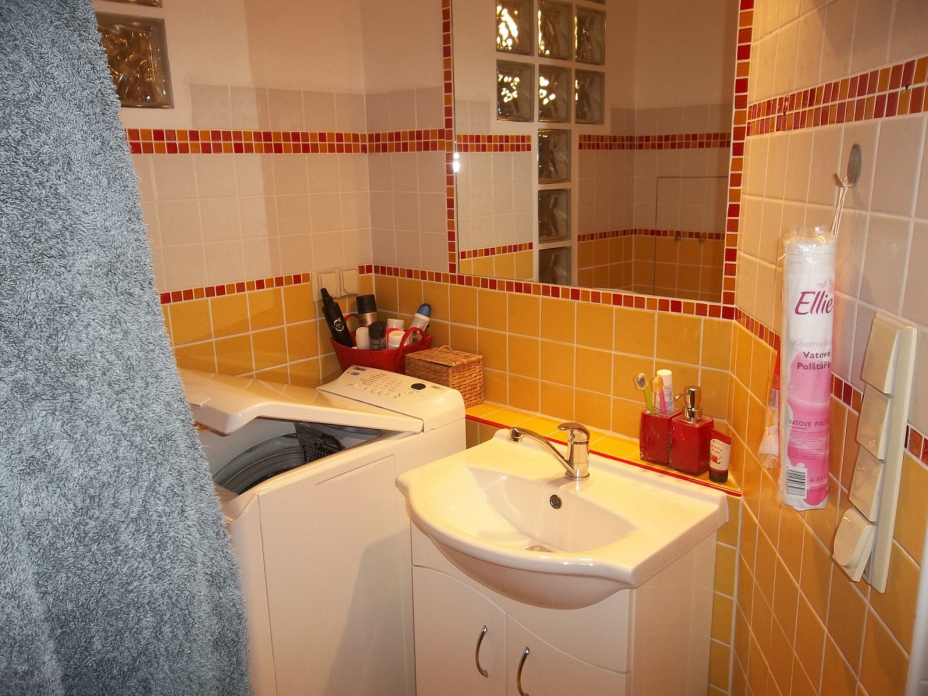 Pronájem bytu 1+1 37 m² - Więcej