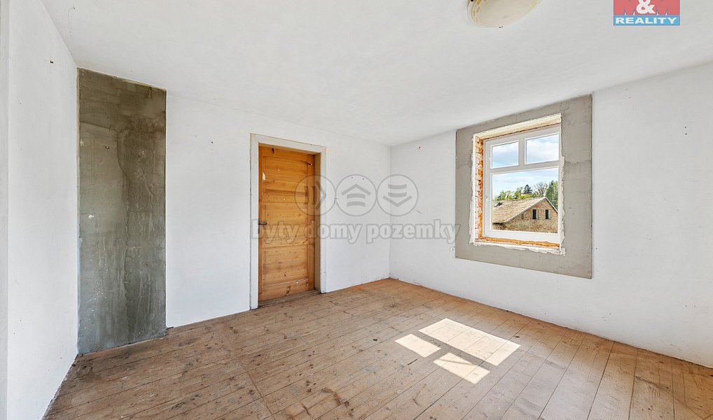 Prodej domu 140 m² s pozemkem 1 102 m², Staré Křečany – náhled fotky 10