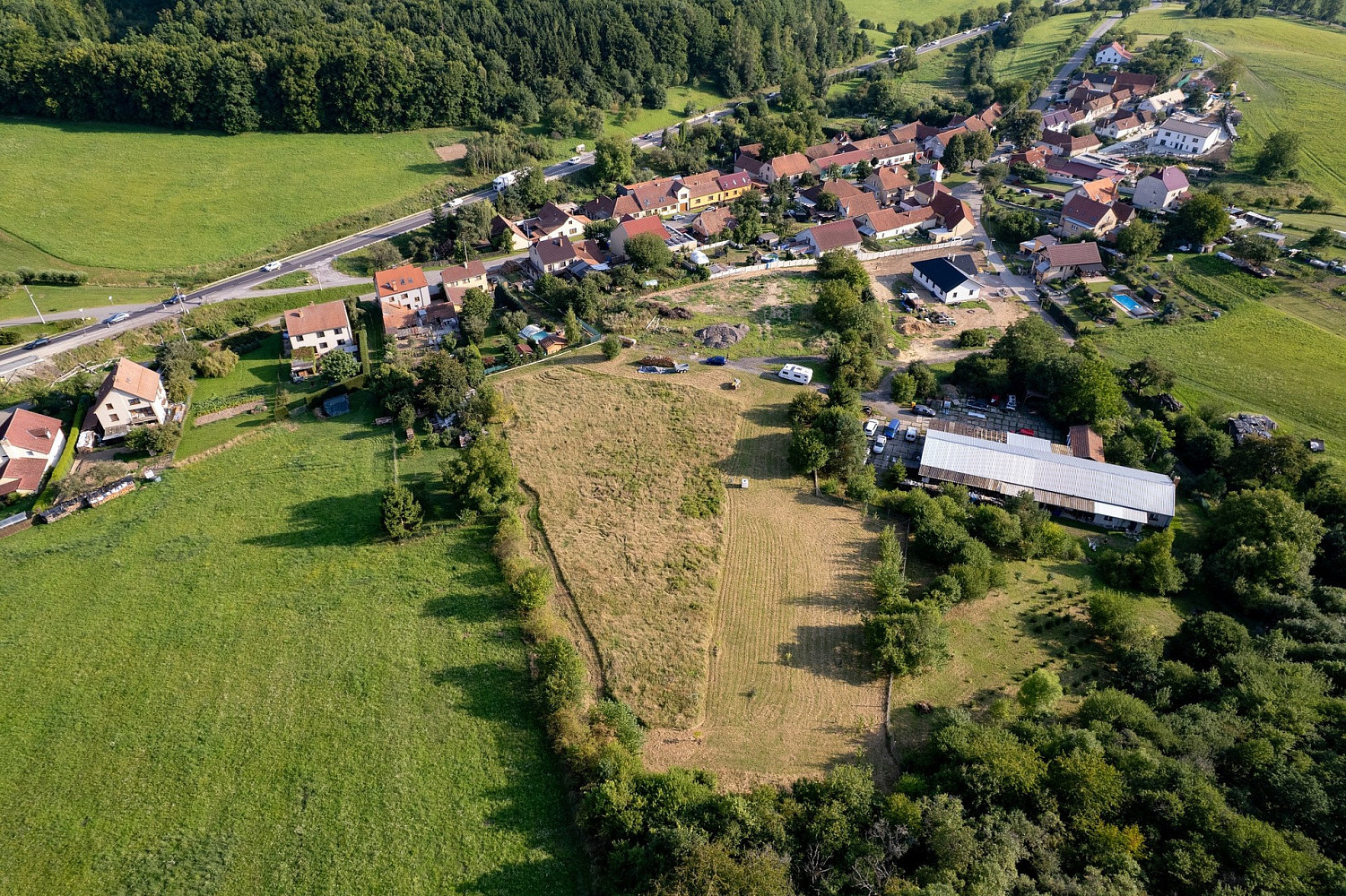 Prodej stavebního pozemku 1 063 m² – pohled 3