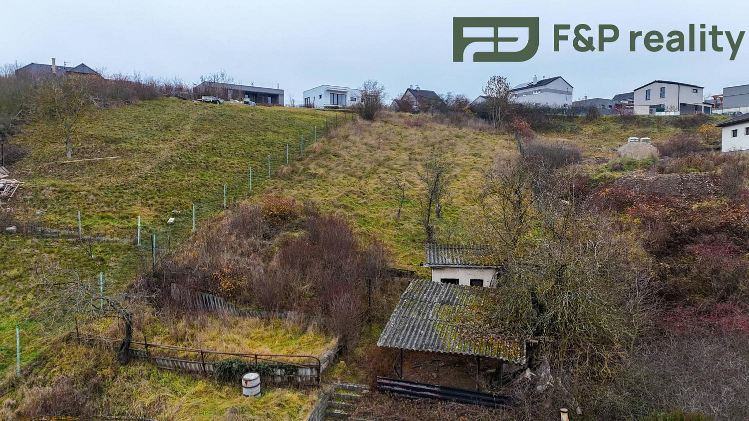 Prodej stavebního pozemku 810 m² – fotografie 2