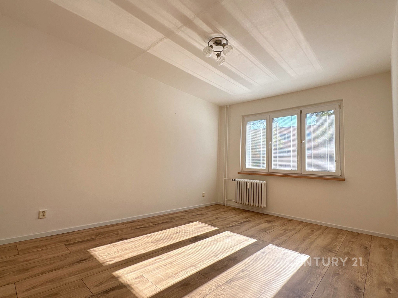 Pronájem bytu 2+1 52 m² – fotografie 4