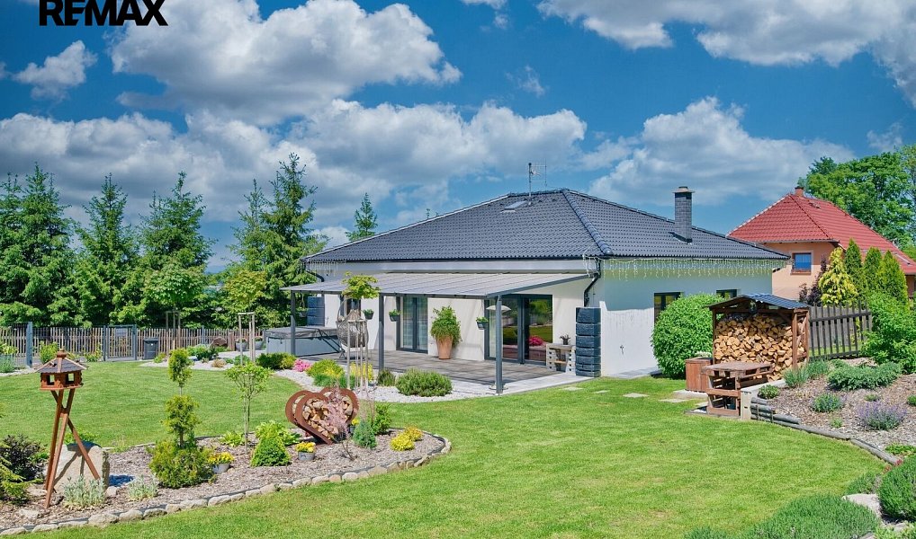 Prodej domu 107 m² s pozemkem 1 774 m², Stružná – náhled fotky 2