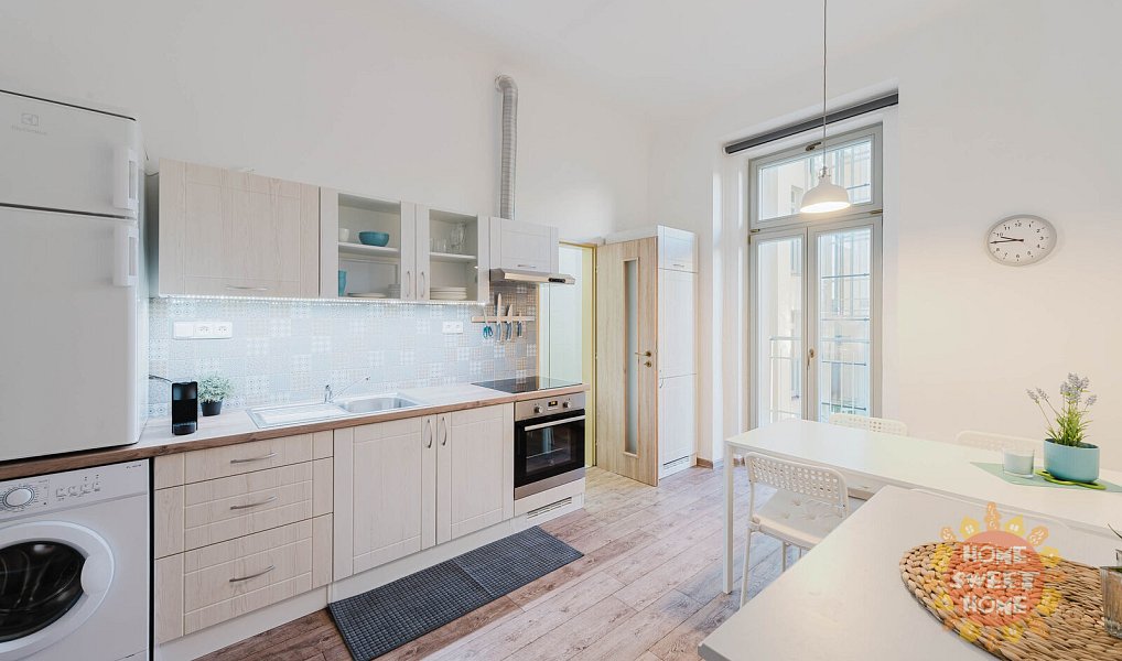 Pronájem bytu 1+1 35 m², Praha – náhled fotky 2