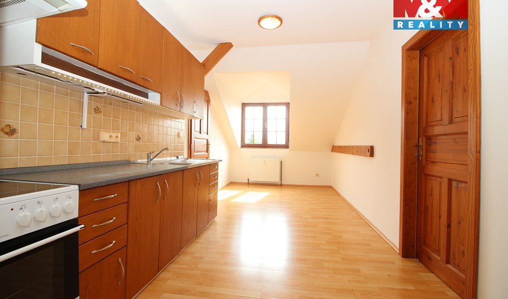 Prodej bytu 2+1 92 m², Nový Bor – náhled fotky 9