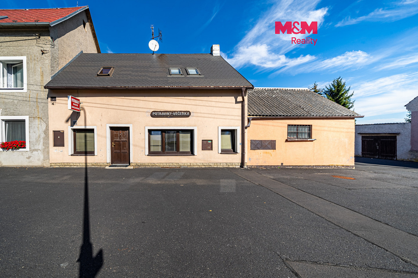 Prodej obchodních prostor 220 m²