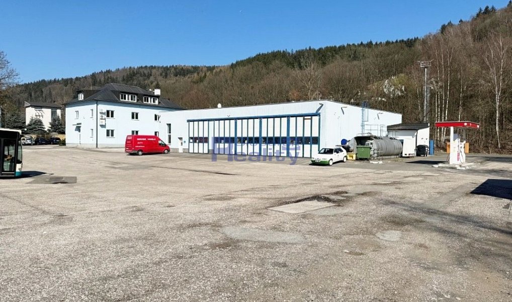 Prodej výrobních prostor 980 m², Svoboda nad Úpou – náhled fotky 2
