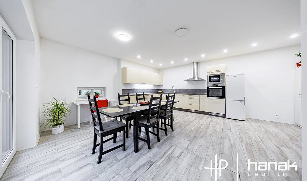 Prodej domu 200 m² s pozemkem 1 173 m², Olomouc – náhled fotky 5