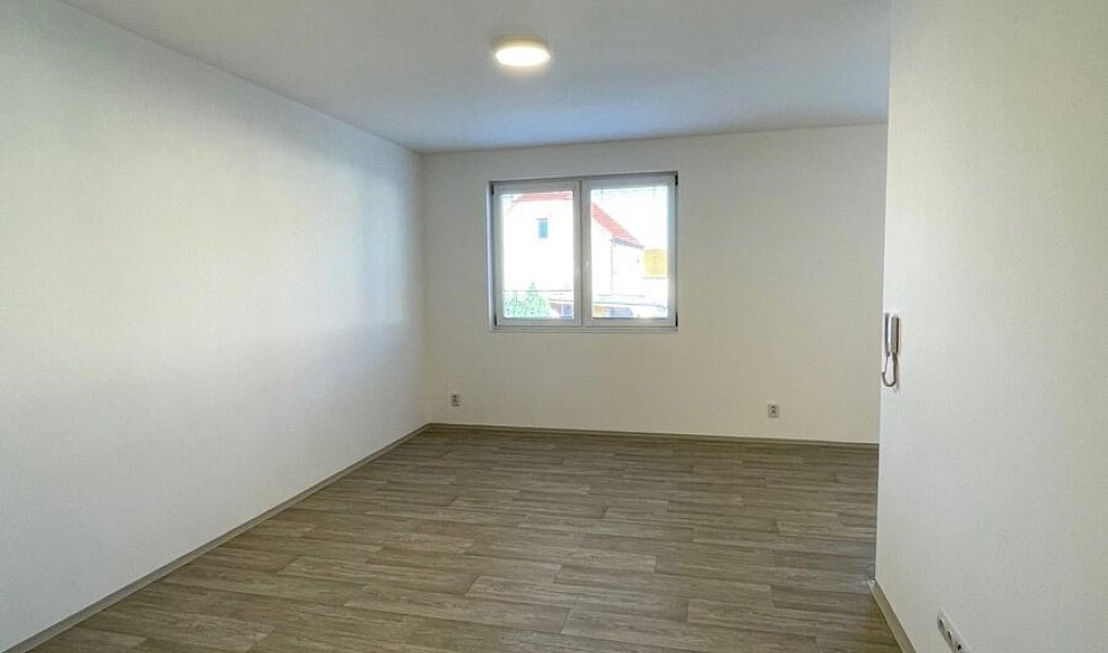 Pronájem bytu 2+kk 58 m², Boršice u Blatnice – náhled fotky 6