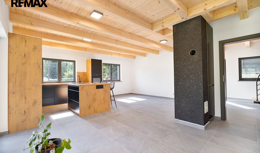 Prodej ubytovacího objektu 206 m², Morávka – náhled fotky 16