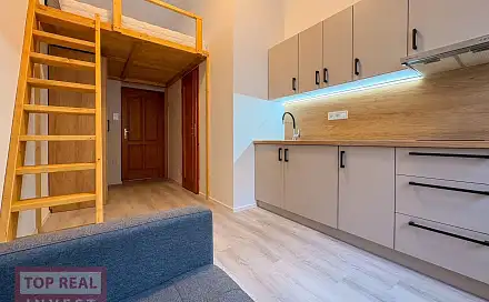 Pronájem bytu 1+kk 15 m², Malý val, Kroměříž
