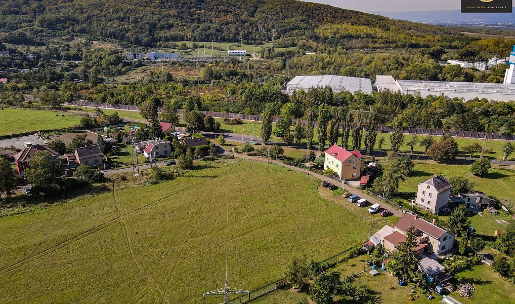 Prodej stavebního pozemku 2 230 m², Trmice – náhled fotky 7