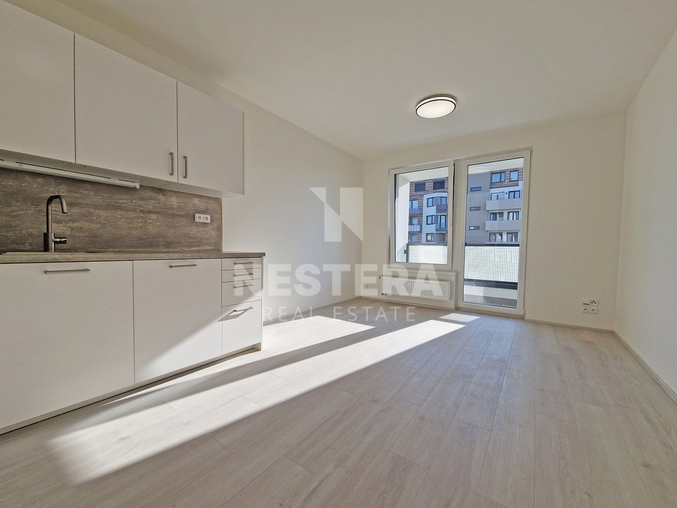 Pronájem bytu 2+kk 50 m² – fotografie 3