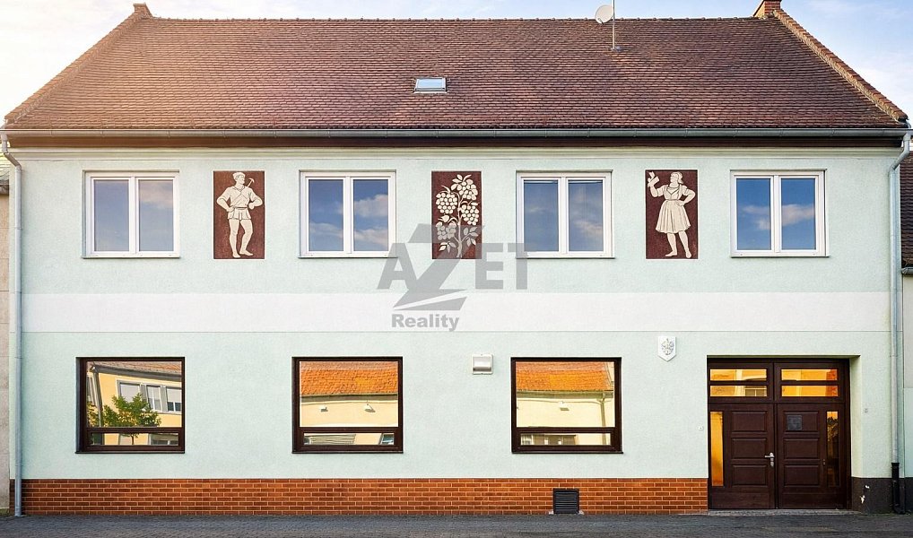 Prodej domu 650 m² s pozemkem 564 m², Kunovice – náhled fotky 2